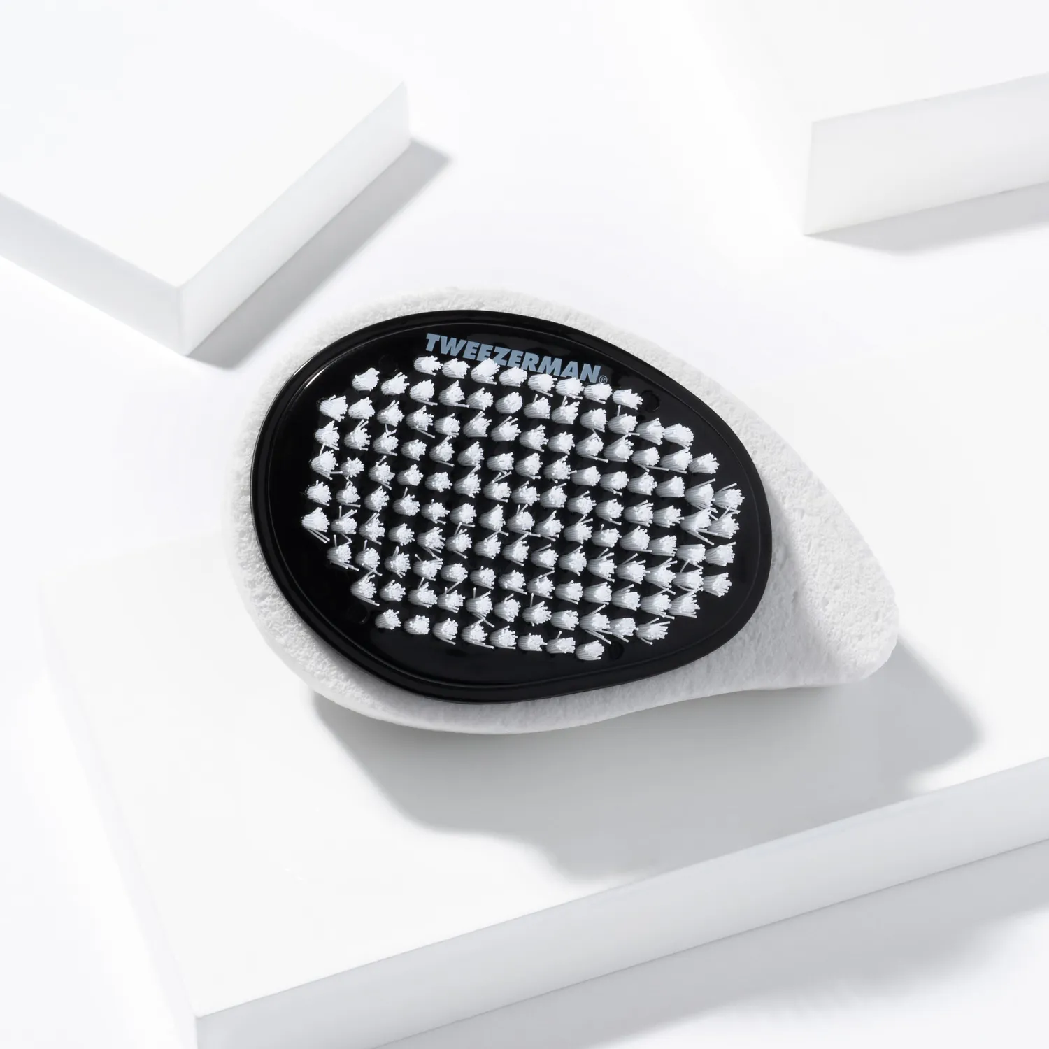 Tweezerman Nail Brush nagelborste med pimpsten