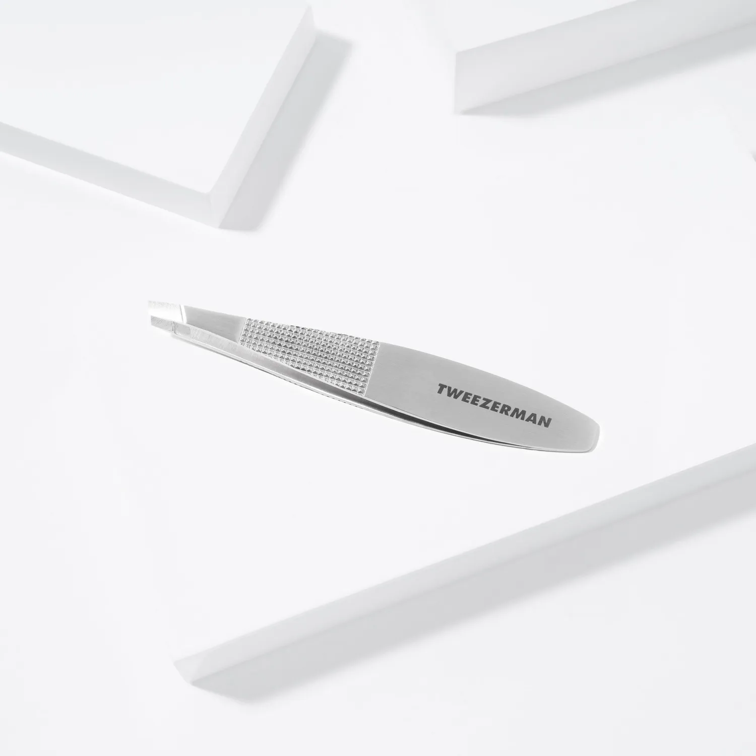 Tweezerman Wide Grip sned pincett precisionsgrepp