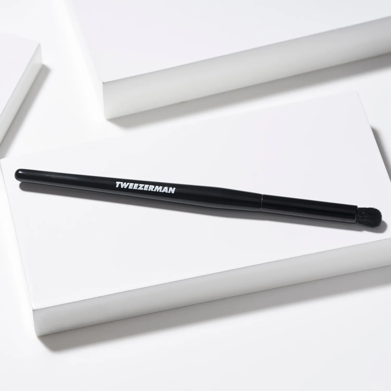 Tweezerman Shaping Brow Brush ögonbrynsborste täta strån