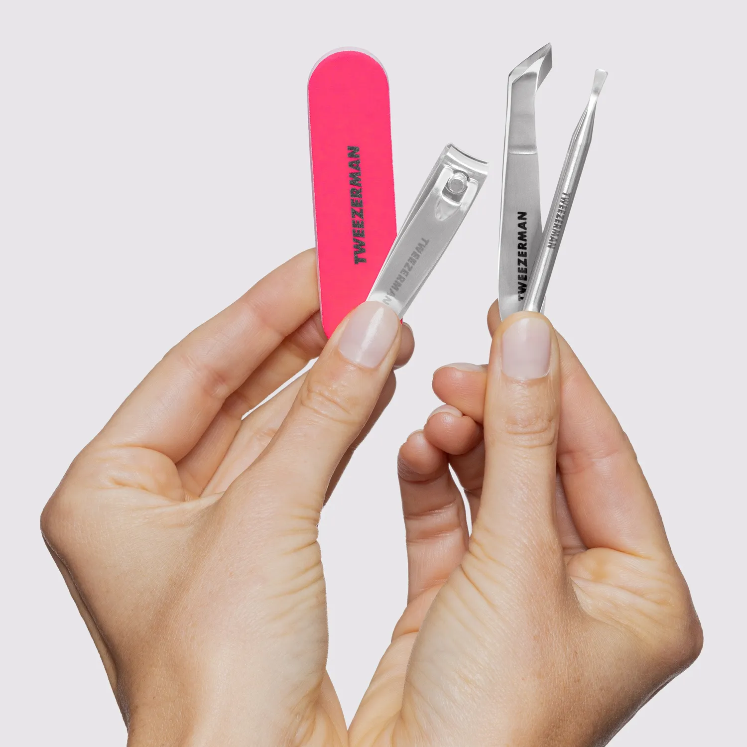 Tweezerman Mini Neon nagelkit neon för resan