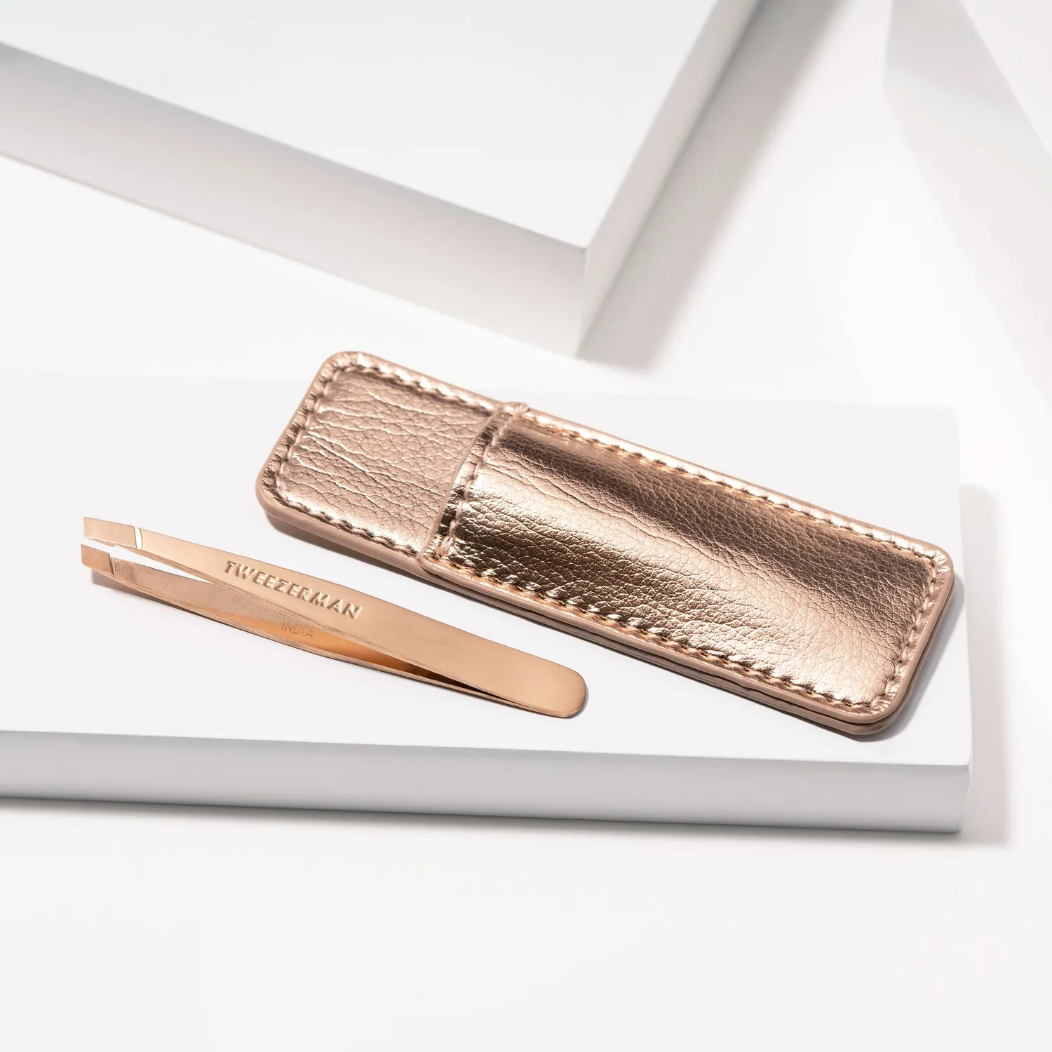 Tweezerman Rose Gold Mini Slant pincett med fodral