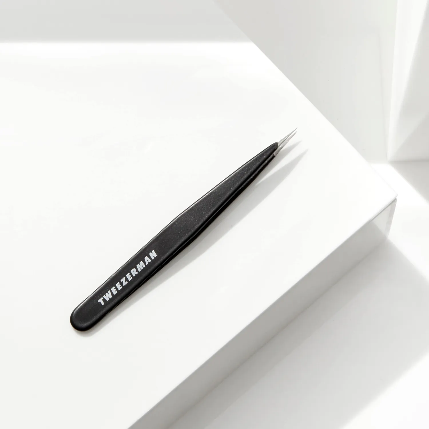 Tweezerman Midnight Sky Point Tweezer pincett svart spetsig