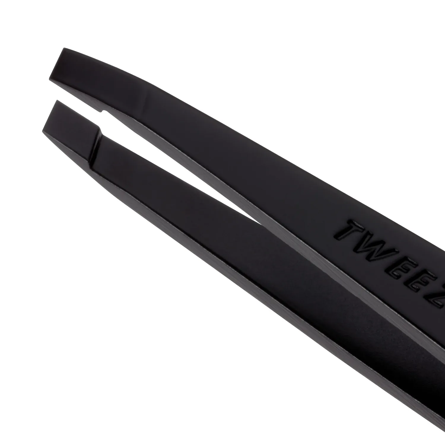 Tweezerman Slant pincett black matte snedspets