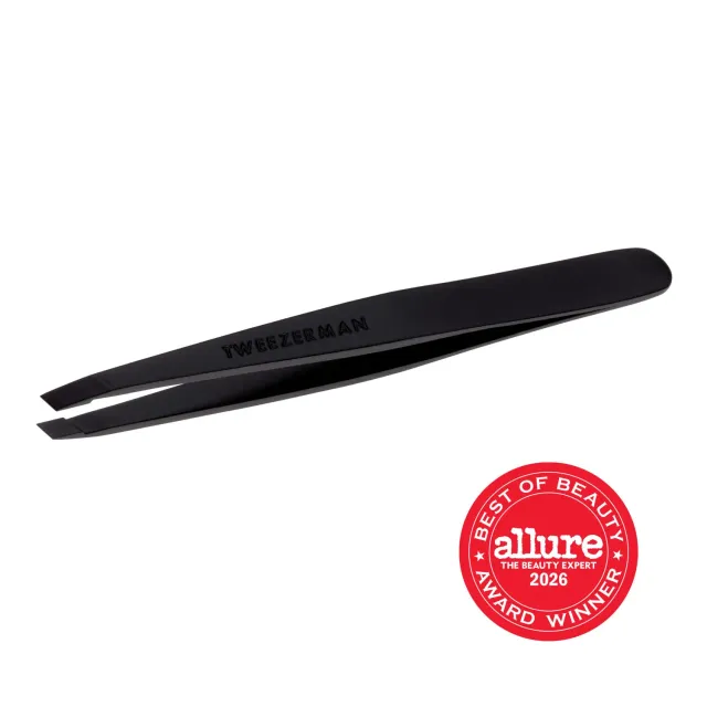 Tweezerman Slant pincett black matte snedspets